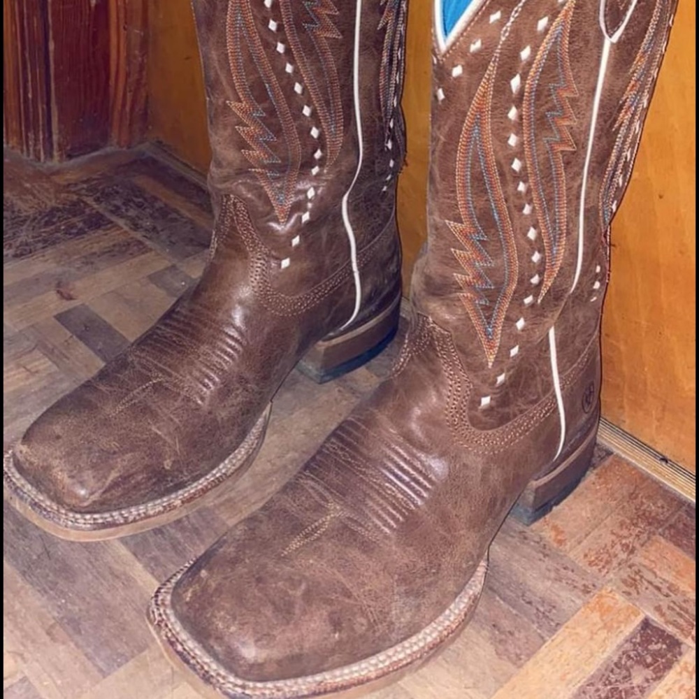 9 1/2 ariat women’s boots